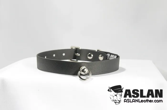 Vibrators Vegan Princess Collar Aslan Leather