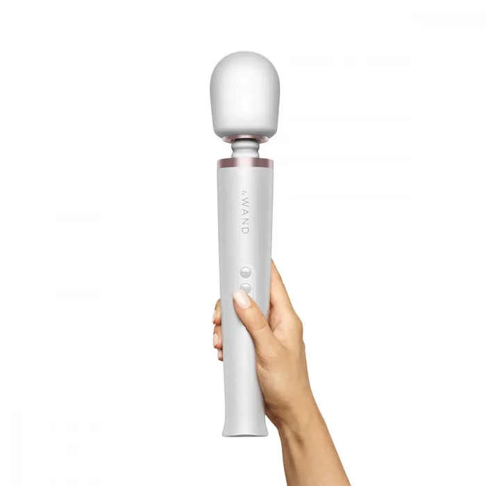 Le Wand Massager Black Rechargeable Entrenue Vibrators