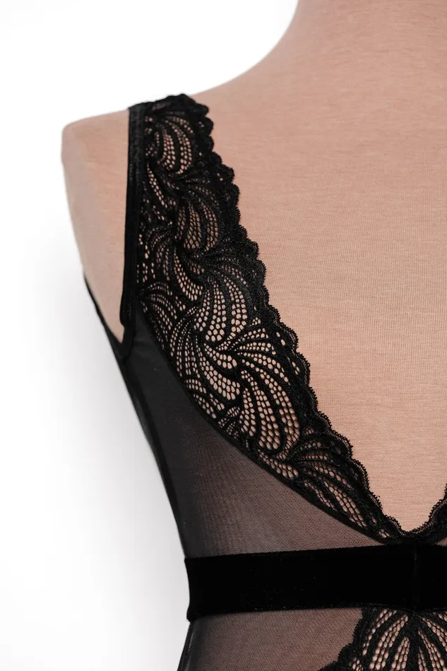 Anal Mentionables Lacy Plunge Teddy Black